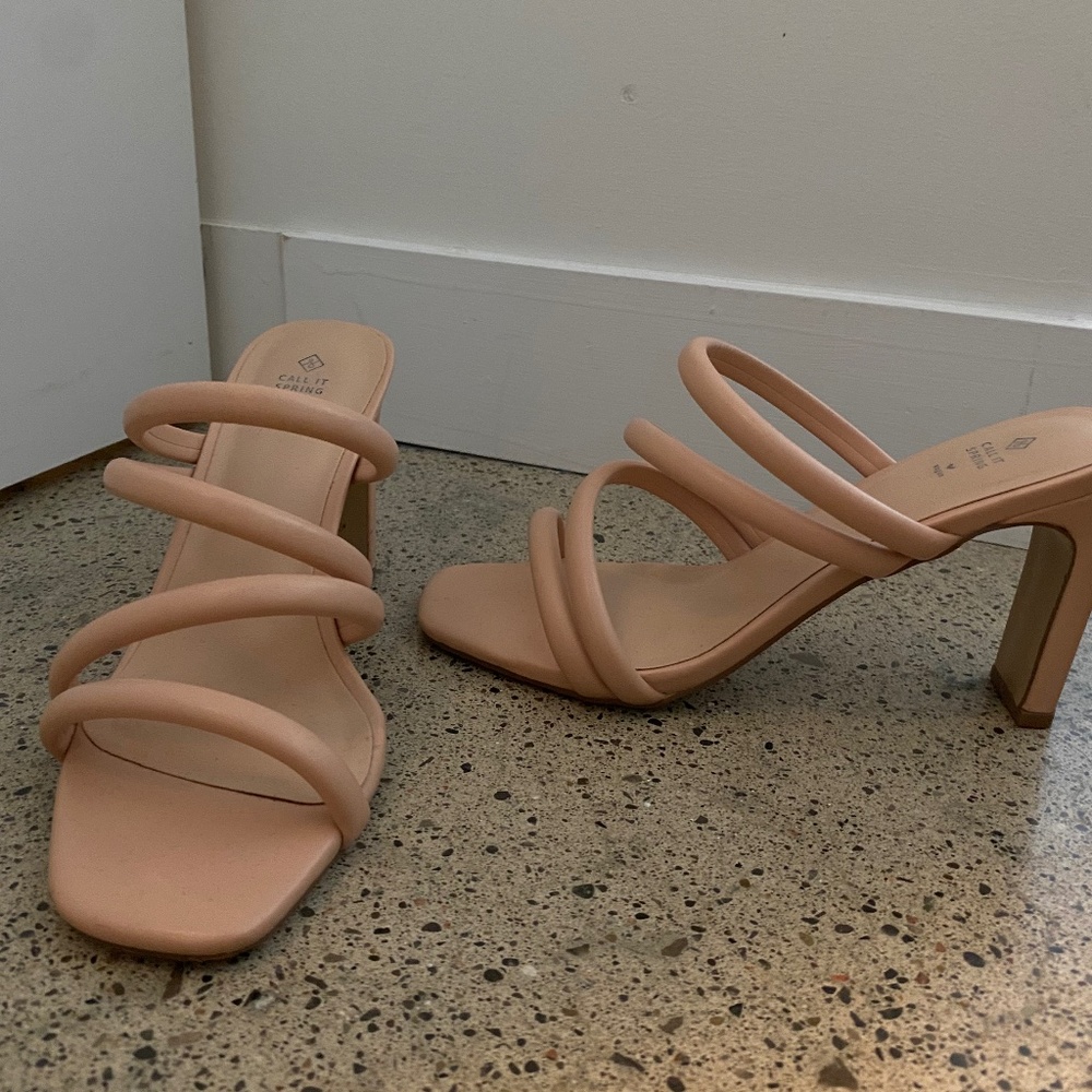 Call it Spring nude heel